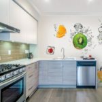 جدار جدارية المطبخ الداخلية مع الفاكهة الطازجة