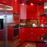 فكرة صورة المطبخ الأحمر الداخلية مشرق