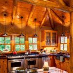 Cuisine chic de style éco dans une maison en bois