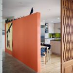 Zonage cuisine salon orange partition
