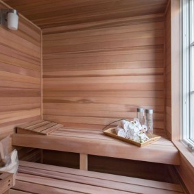 Sauna duvarlarını değerli ahşap ile bitirmek