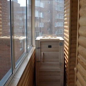 Balkonun sonunda sedir saunası